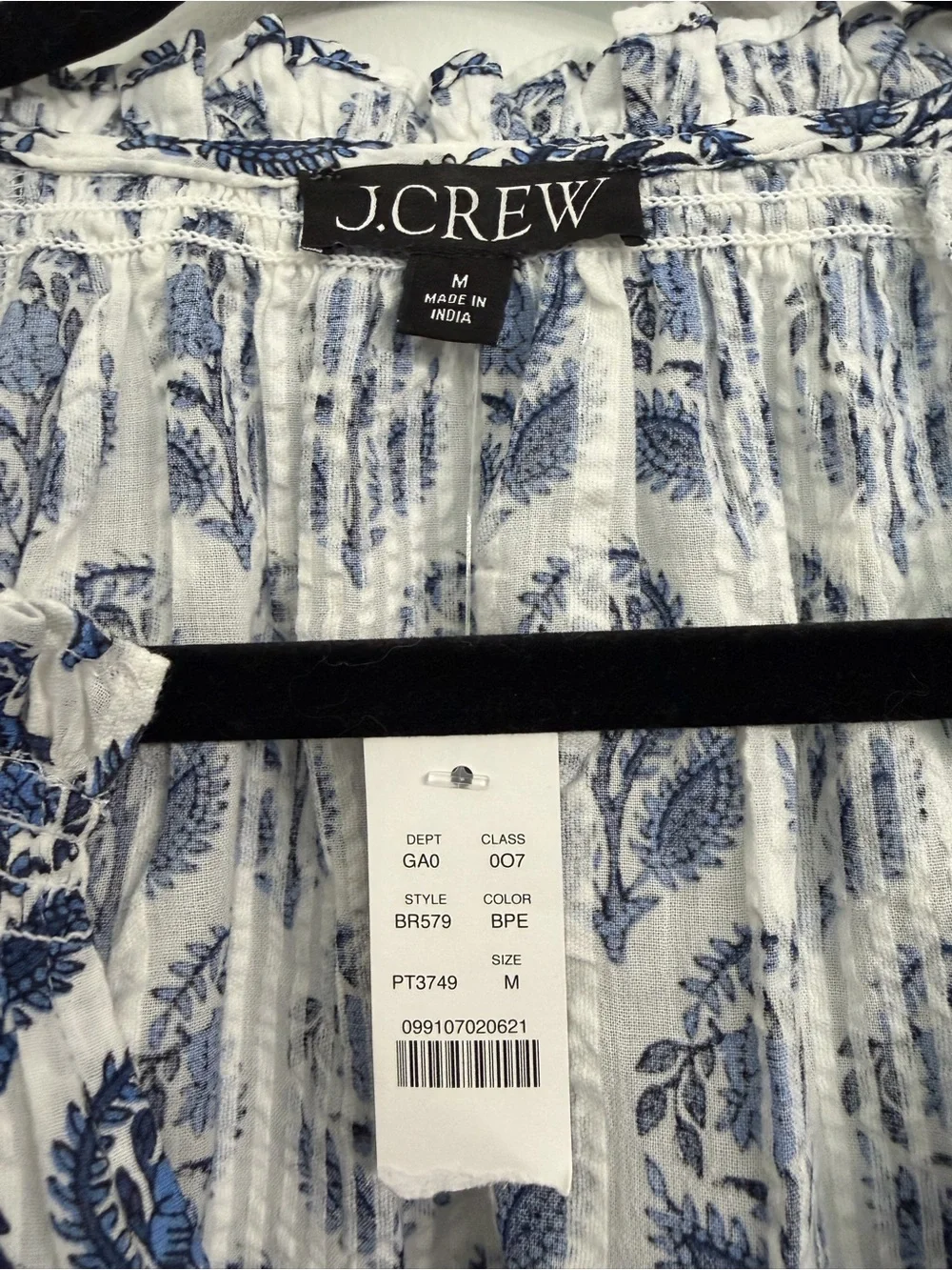 NWT J.Crew NWT Floral Smocked Flutter Sleeve Top – Size Medium
